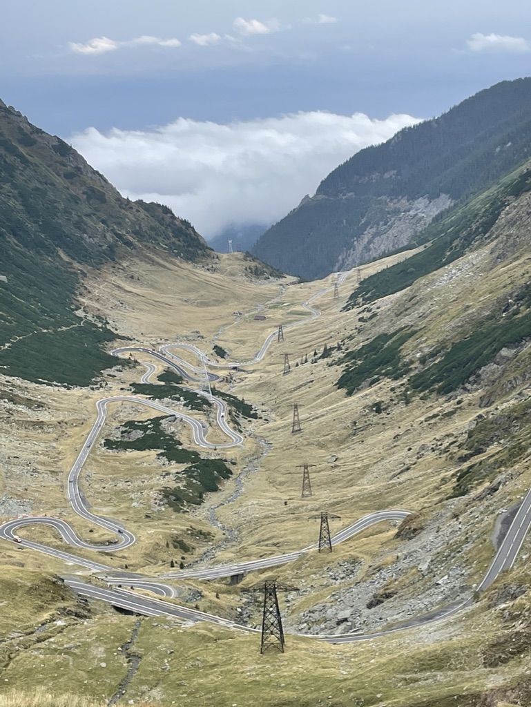 Les lacets de la route Transfăgărășan, en Roumanie